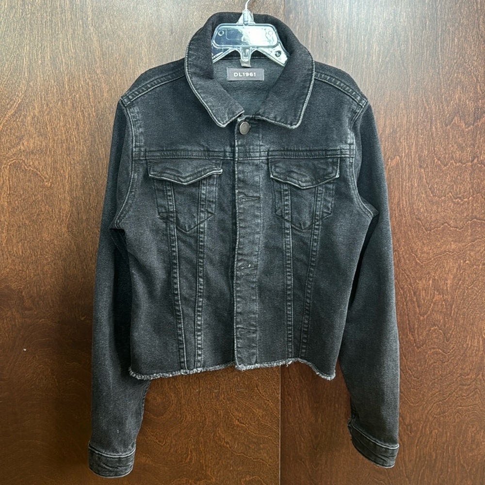 Girls DL1961 Size M (7/8) black distressed jean jacket. Never worn.